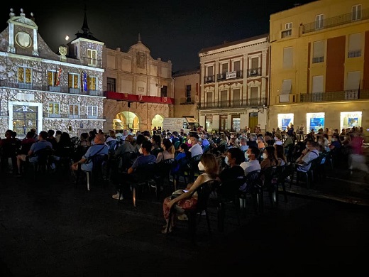 Proyección de los Videomapping Inaugural “LA QUEMA DE MEDINA” y el “SEGUNDO RENACIMIENTO” en la Plaza Mayor de la Hispanidad, dentro de la programación del VI Mapping Me - Nuevas Tecnologías aplicadas a las artes escénicas de Castilla y León 2021.